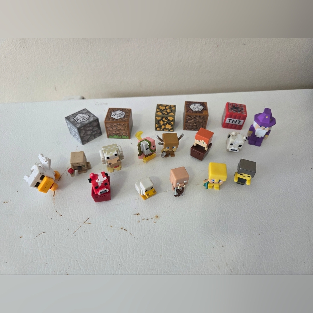 Minecraft Mini Figures Set Of 18